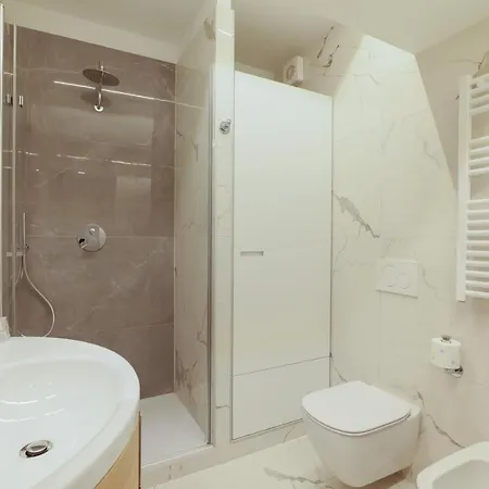 Mila Cavalcabo Daire Milano